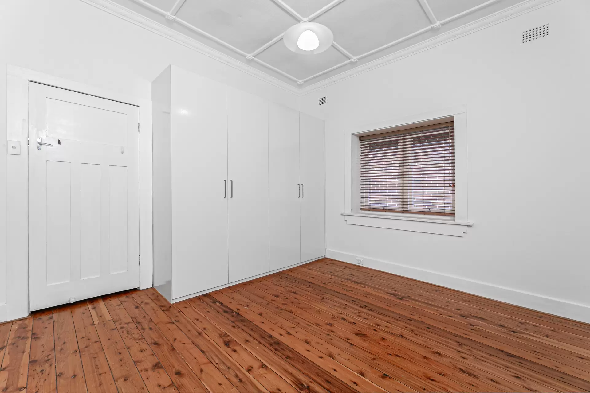 2/11a Park Road, St Leonards Leased by The Marshall Group - image 4