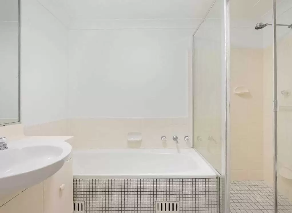 4/6 Warwilla Avenue, Wahroonga Leased by The Marshall Group - image 6