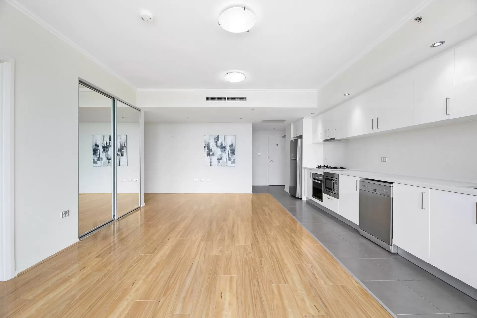 62/545 Pacific Highway, St Leonards Leased by The Marshall Group - image 5