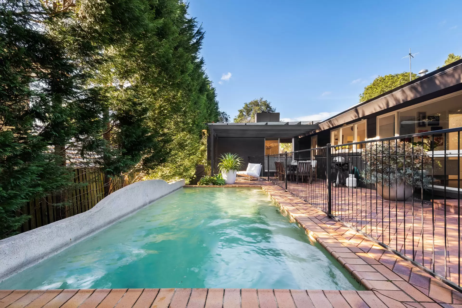 59 Murdoch Street Street, Turramurra Leased by The Marshall Group - image 1