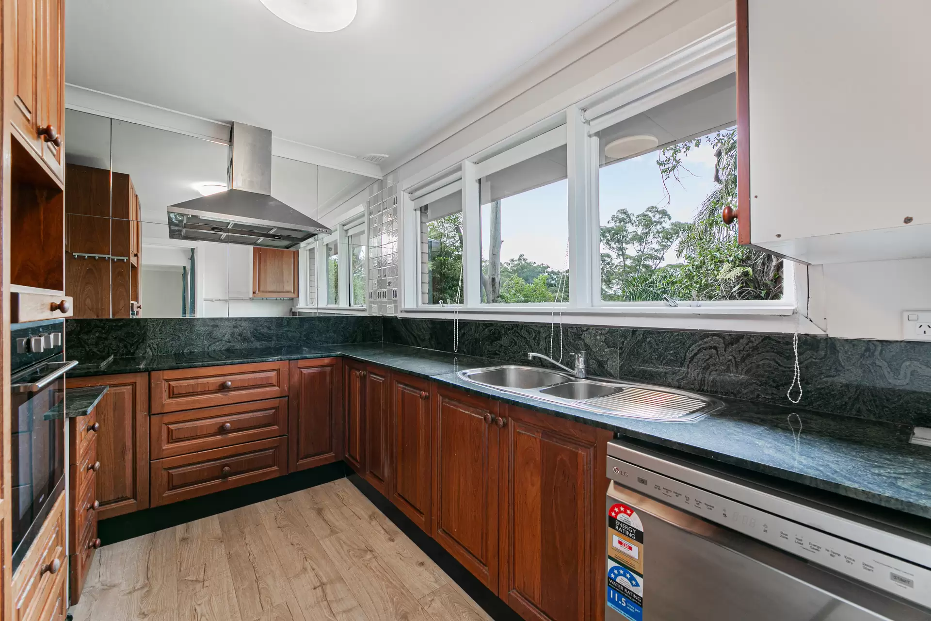 131 Campbell Drive, Wahroonga Leased by The Marshall Group - image 3