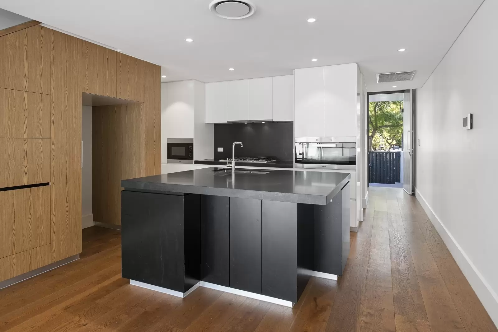 26 Metters Street, Erskineville Leased by The Marshall Group - image 5