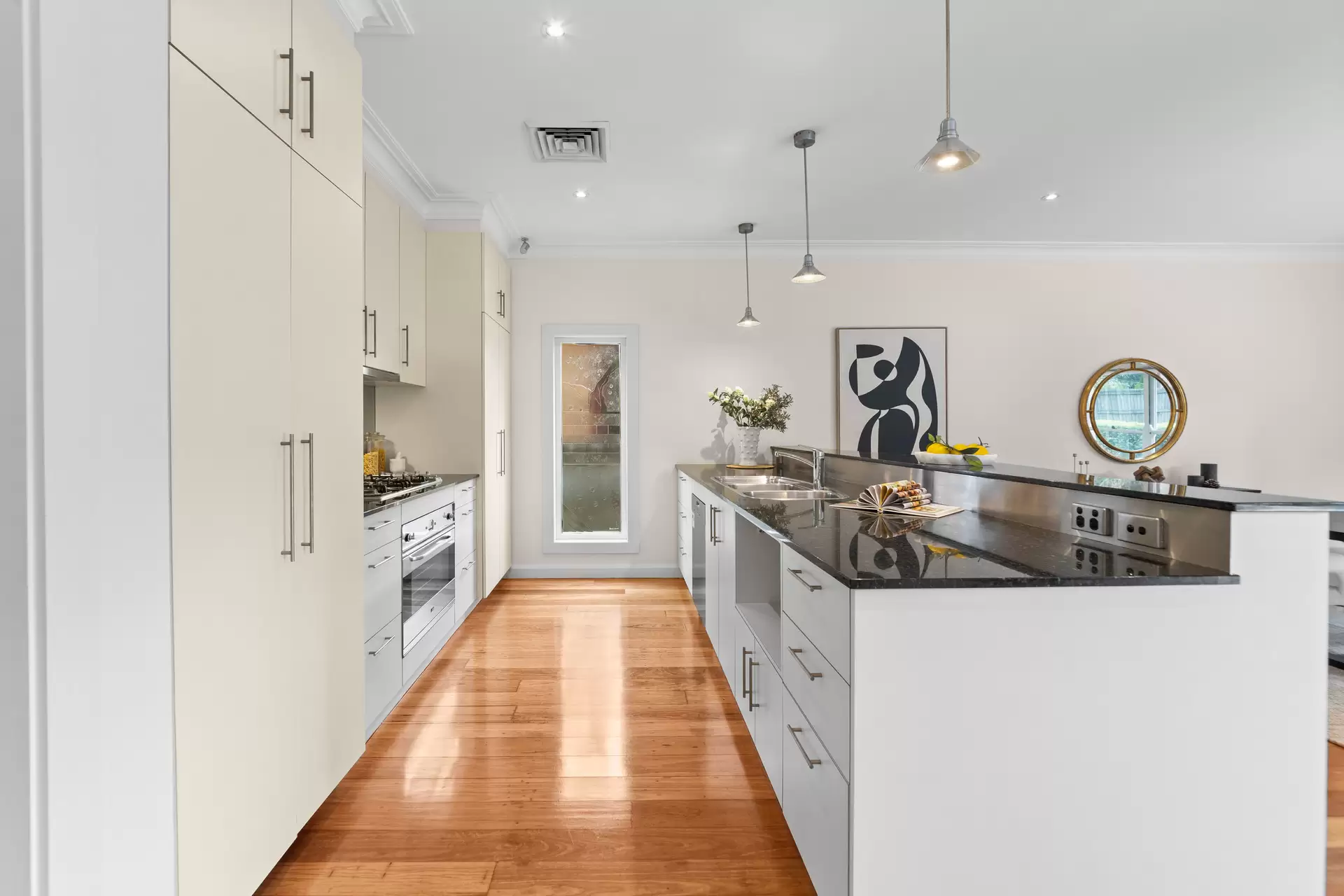 9 Frederick Street, Killara Leased by The Marshall Group - image 4