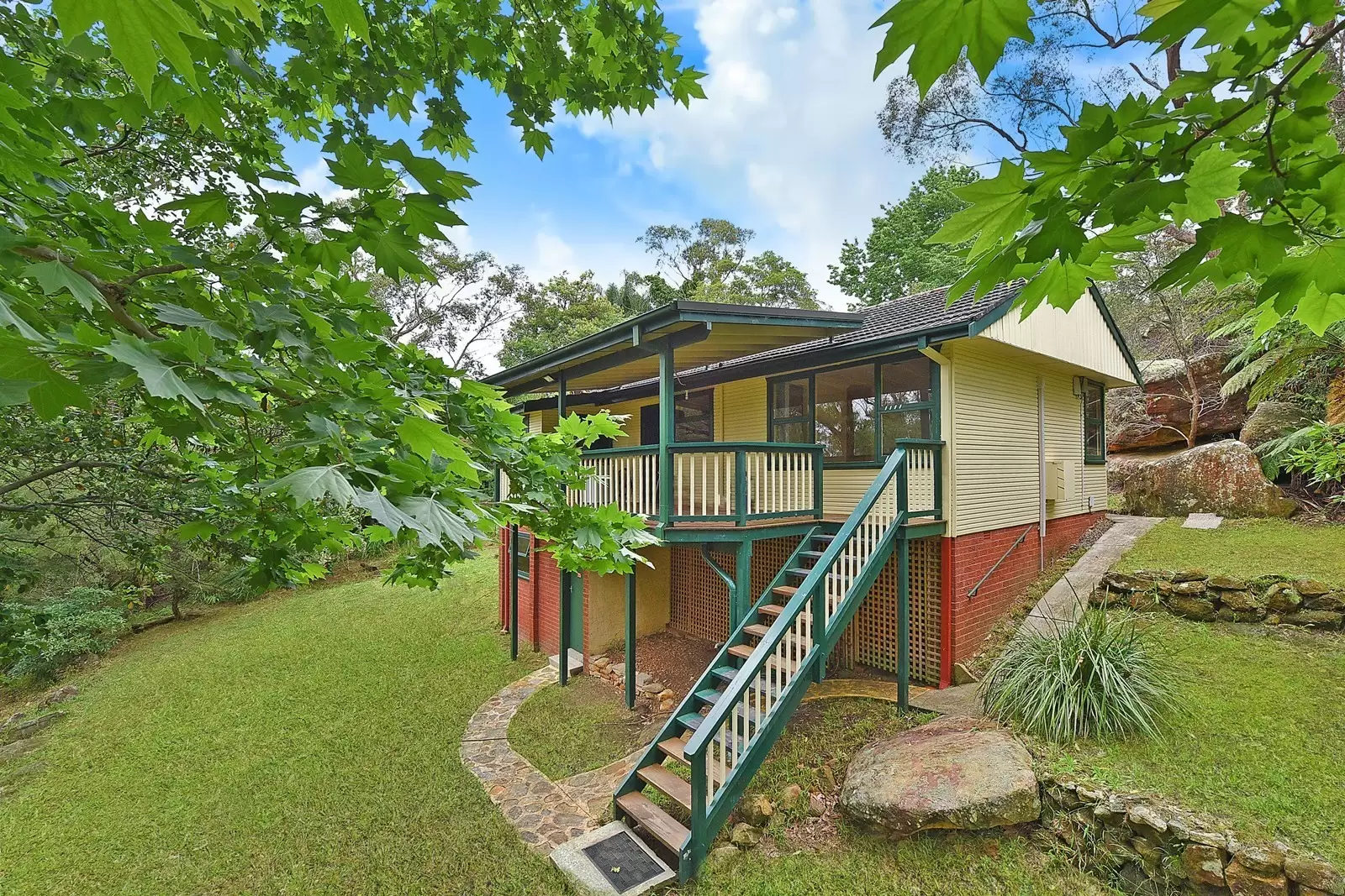 10 Bowen Avenue, Turramurra Leased by The Marshall Group - image 2